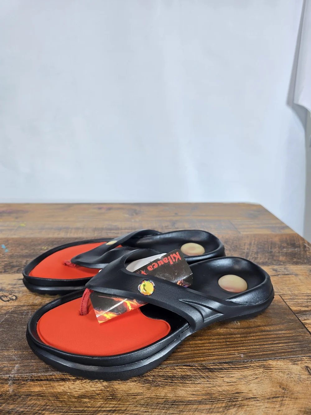 Hawaiian Jellys Men's Black and Red Comfort Flip Flops Sandals Size 7